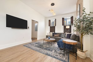 Smart TV, offices - ★ HostWise Stays ★ Historic Victorian Charm, Parking, & Luxury Bath (Pittsburgh)