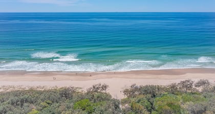 The Pool Resort Kingscliff - One Bed Spa Suite (2218) - Holiday Management Co.