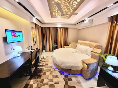Xpressmall Hotels & Resorts
