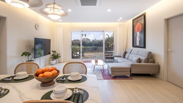 Habitación básica, 2 habitaciones (Dockchae(Jacuzzi)) | 2 dormitorios y wifi gratis