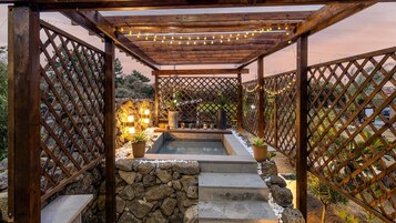 Basic Room, 2 Bedrooms (Dockchae(Jacuzzi)) | 2 bedrooms, free WiFi