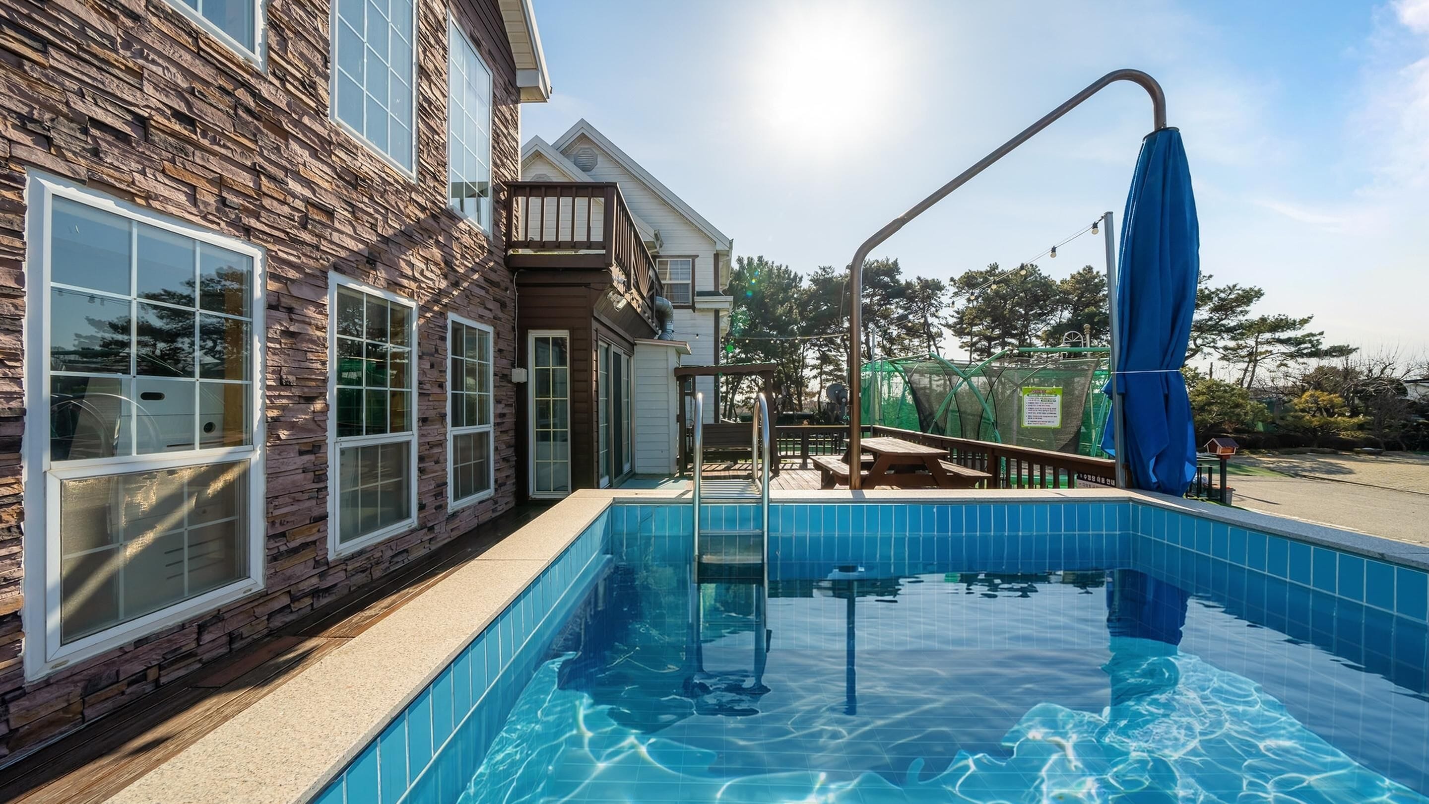 Basic-rum - 3 sovrum (the house) | 3 sovrum och gratis wi-fi