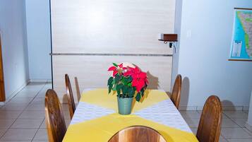 Engelsk frukost varje dag mot avgift