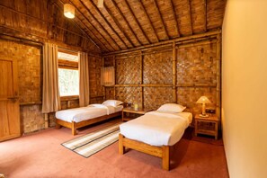 Traditional Deluxe Bamboo Cottage AC | Desk, free WiFi
