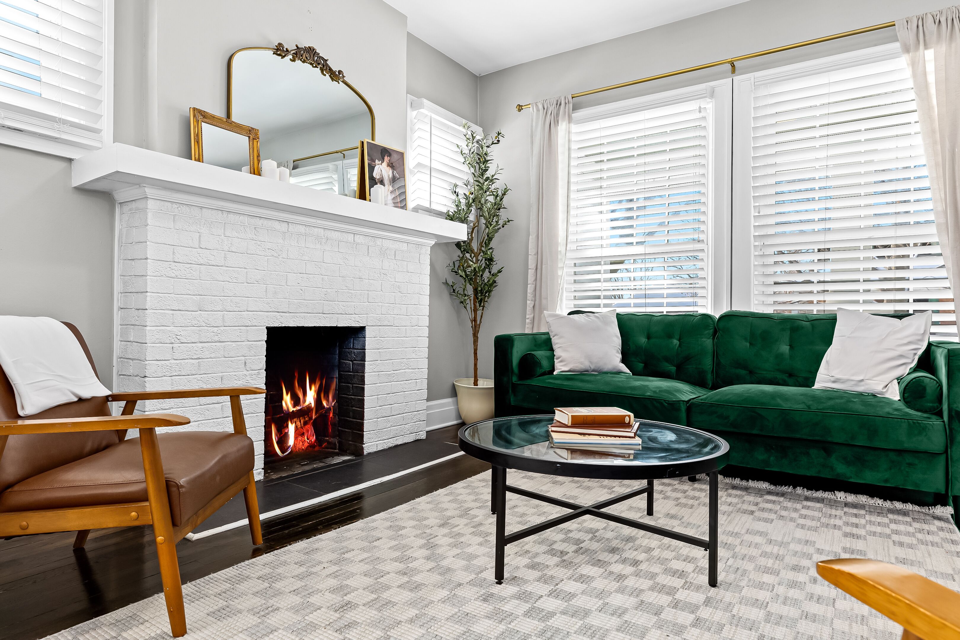 Sleeps 16+ Central Location in West Village! Huge 3 Unit Compound with Parking!