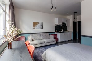 Sängtillbehör av högsta kvalitet, Select Comfort-madrasser och skrivbord