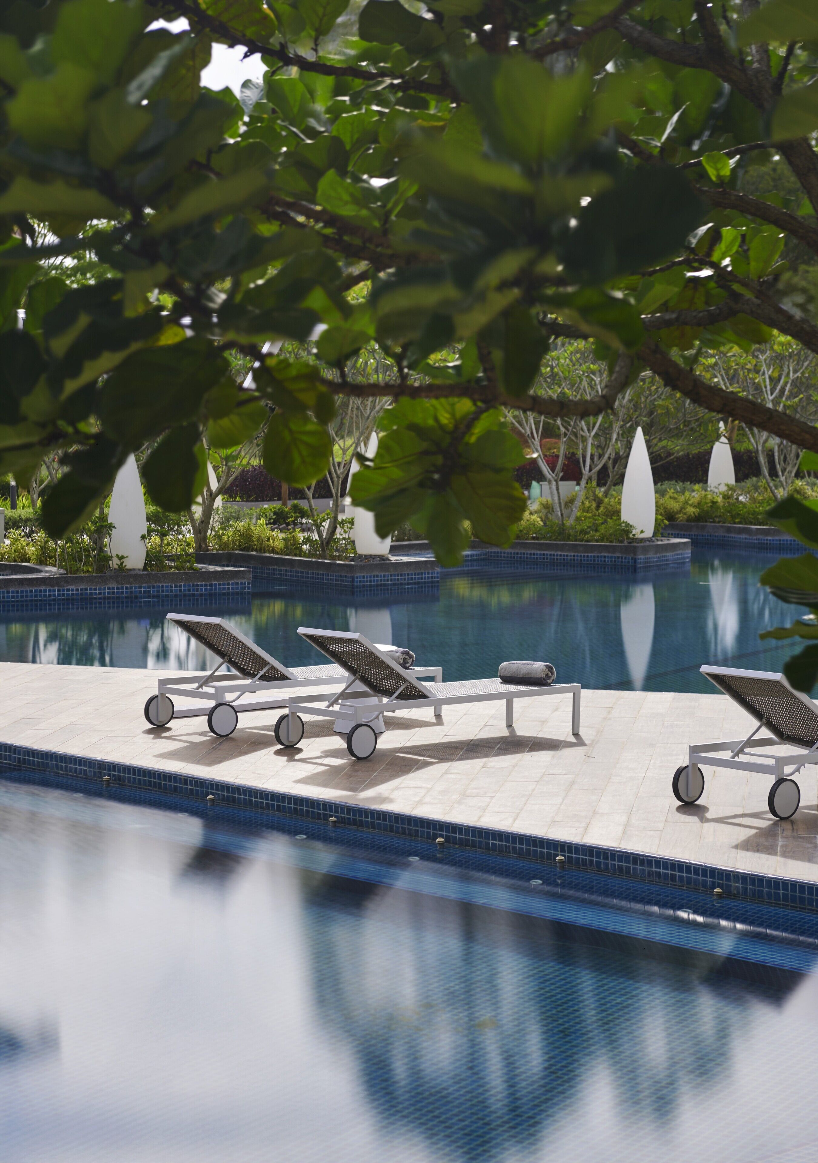 2 outdoor pools, open 8:00 AM to 8:00 PM, free cabanas