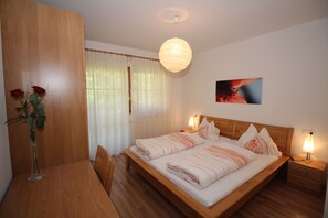 1 bedroom, desk, iron/ironing board, travel cot - Im Winkl - "waldblick" / Gemütliche Ferienwohnung im 2. Obergeschoss (Dietenheim)