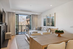 Smart TV, lareira, escritórios