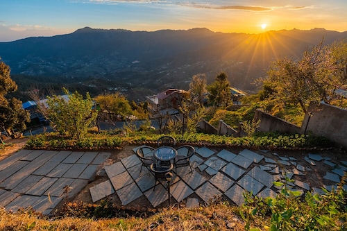Himalayas Resort by The Lake Hill