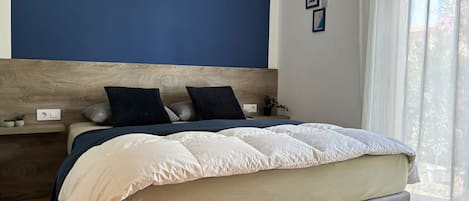 3 室のベッドルーム、アイロン / アイロン台、WiFi (無料)、ベッドシーツ