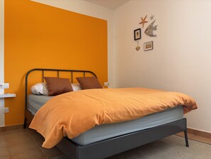 3 chambres, fer et planche à repasser, accès au Wi-Fi (inclus)