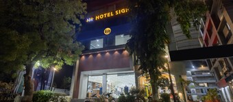 Itsy Hotels Signature, Nehru Nagar