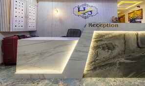 Reception - Itsy Hotels Signature, Nehru Nagar (Ahmedabad)