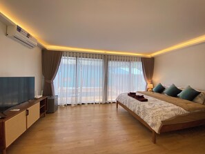 Luxury Room | Minibar, in-room safe, individually decorated, individually furnished - Morocco blue cafe by chilong river farm  (Kosum Phisai)