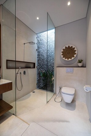 Signature Villa | Bathroom | Slippers
