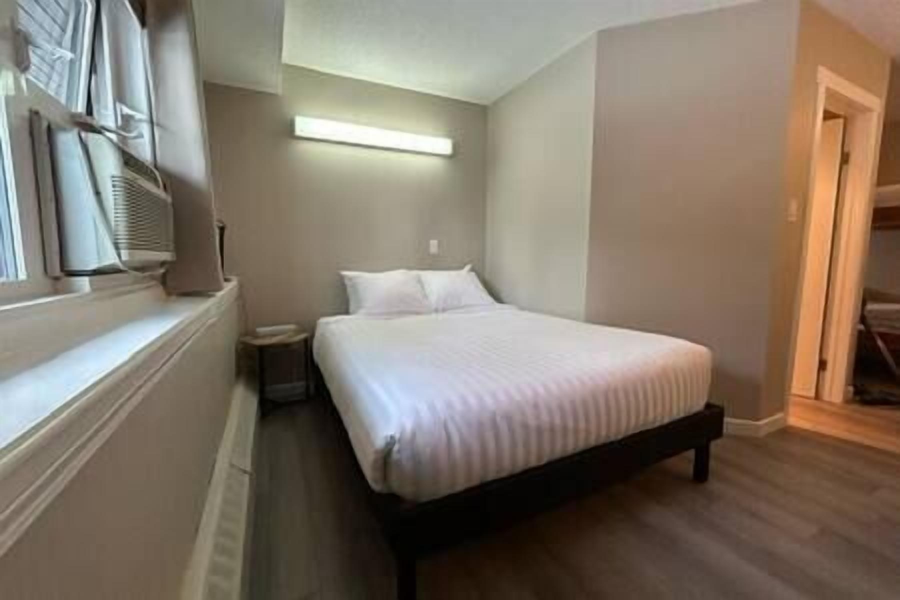 1 quarto, Wi-Fi de cortesia, roupa de cama