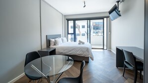 Room - Inn & Out Plus (Johannesburg)