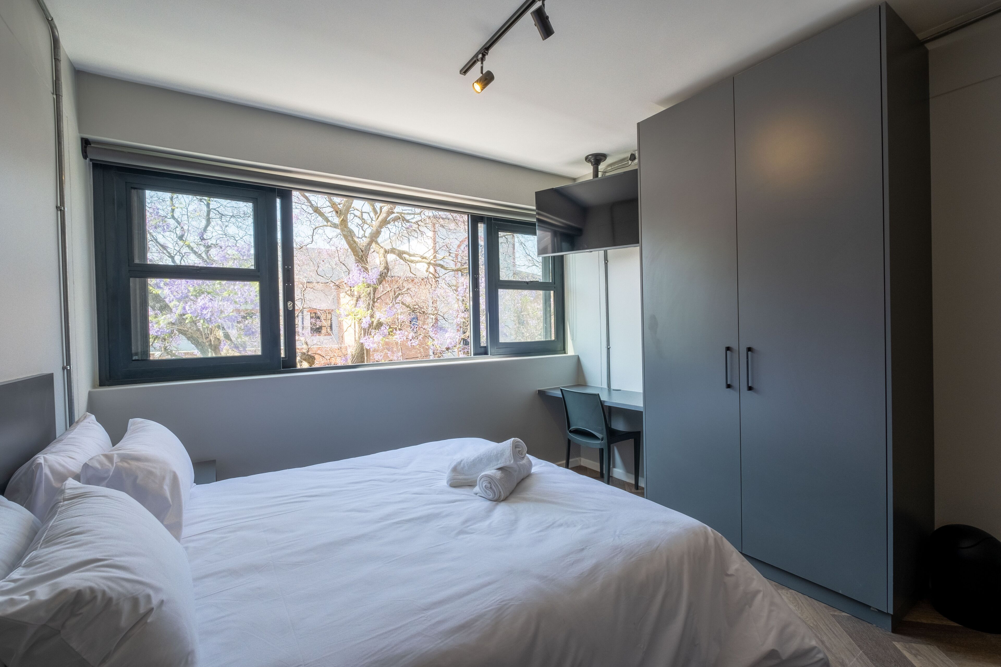 Photo - Inn & Out Plus