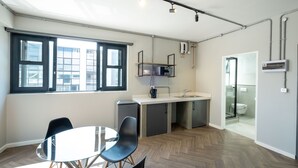 Room - Inn & Out Plus (Johannesburg)