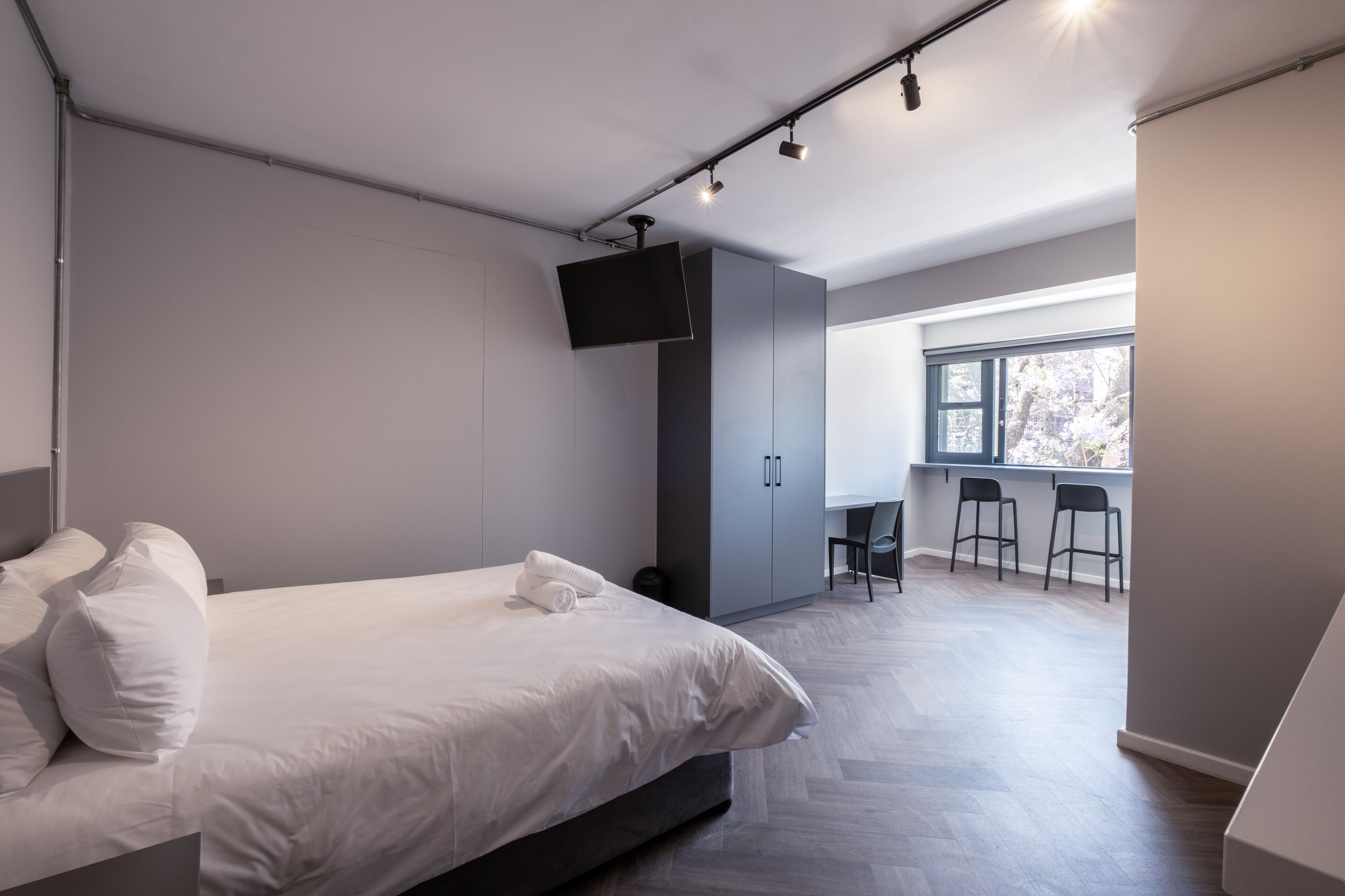 Photo - Inn & Out Plus