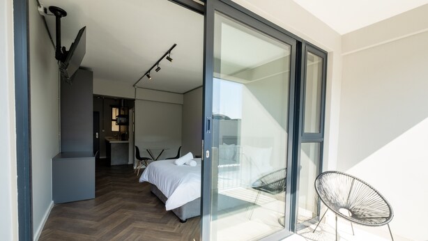 Room - Inn & Out Plus (Johannesburg)