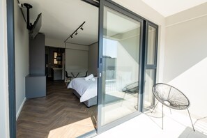 Superior kamer | Een bureau, een laptopwerkplek, geluiddichte muren, gratis wifi