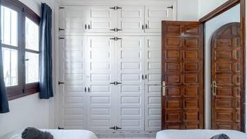 3 chambres, fer et planche Ă repasser, Wi-Fi gratuit, draps fournis