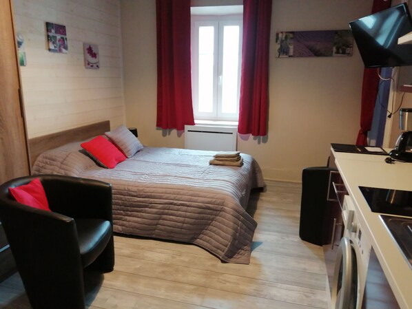 1 Schlafzimmer, Bügeleisen/Bügelbrett, kostenloses WLAN, Bettwäsche