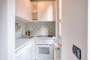 Stovetop, coffee/tea maker