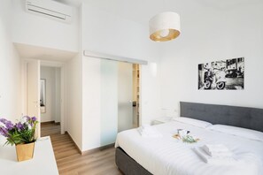 1 habitación, tabla de planchar con plancha, wifi y ropa de cama