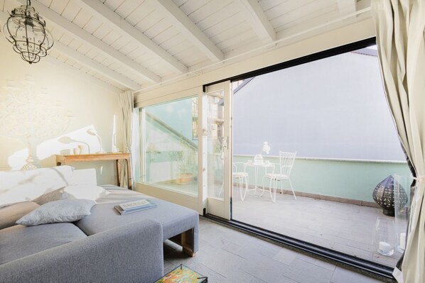 Fireplace - Easylife - Private house with garden in Nolo (Milano)