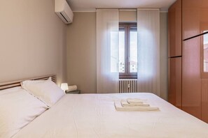 2 Schlafzimmer, Bügeleisen/Bügelbrett, WLAN, Bettwäsche