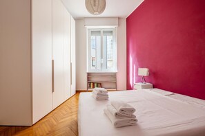 2 bedrooms, WiFi, bed sheets