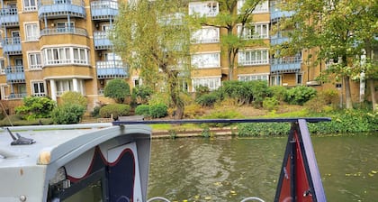 Comfy Canal Boat in Little Venice for Family & Friends
