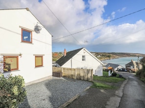 Cottage | Property grounds - Little Fernleigh (Helston)