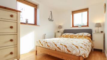 3 bedrooms, individually decorated, individually furnished, free WiFi