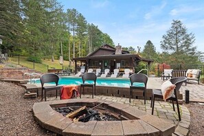 Terrace/patio - Private Cabin Retreat- Hot Tub | Pool | Game Room (Springwater)