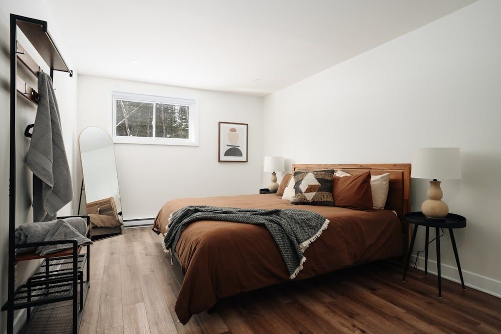 Sezona Nature escape in Tremblant, lake access Amherst Vrbo