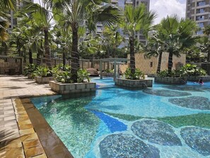 Pool - 3BR Flat in Taman Anggrek Residence (Jakarta)