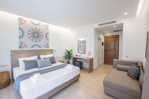 Deluxe Triple Room | In-room safe, laptop workspace, blackout drapes, iron/ironing board - Kea Bliss (Kea)