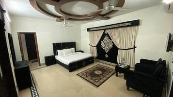 Doppia Deluxe | 1 camera, una scrivania, insonorizzazione, Wi-Fi gratuito