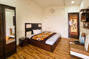 1 bedroom, soundproofing, free WiFi - Hotel Anmol Dalhousie (Dalhousie)