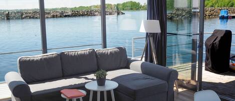 Fernseher, Stereoanlage