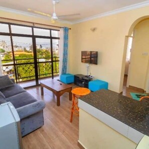 Living area - Lux Suites Juniours Apartment Bamburi (Mombasa)