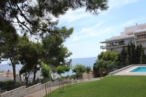Piscina all'aperto, una piscina riscaldata
