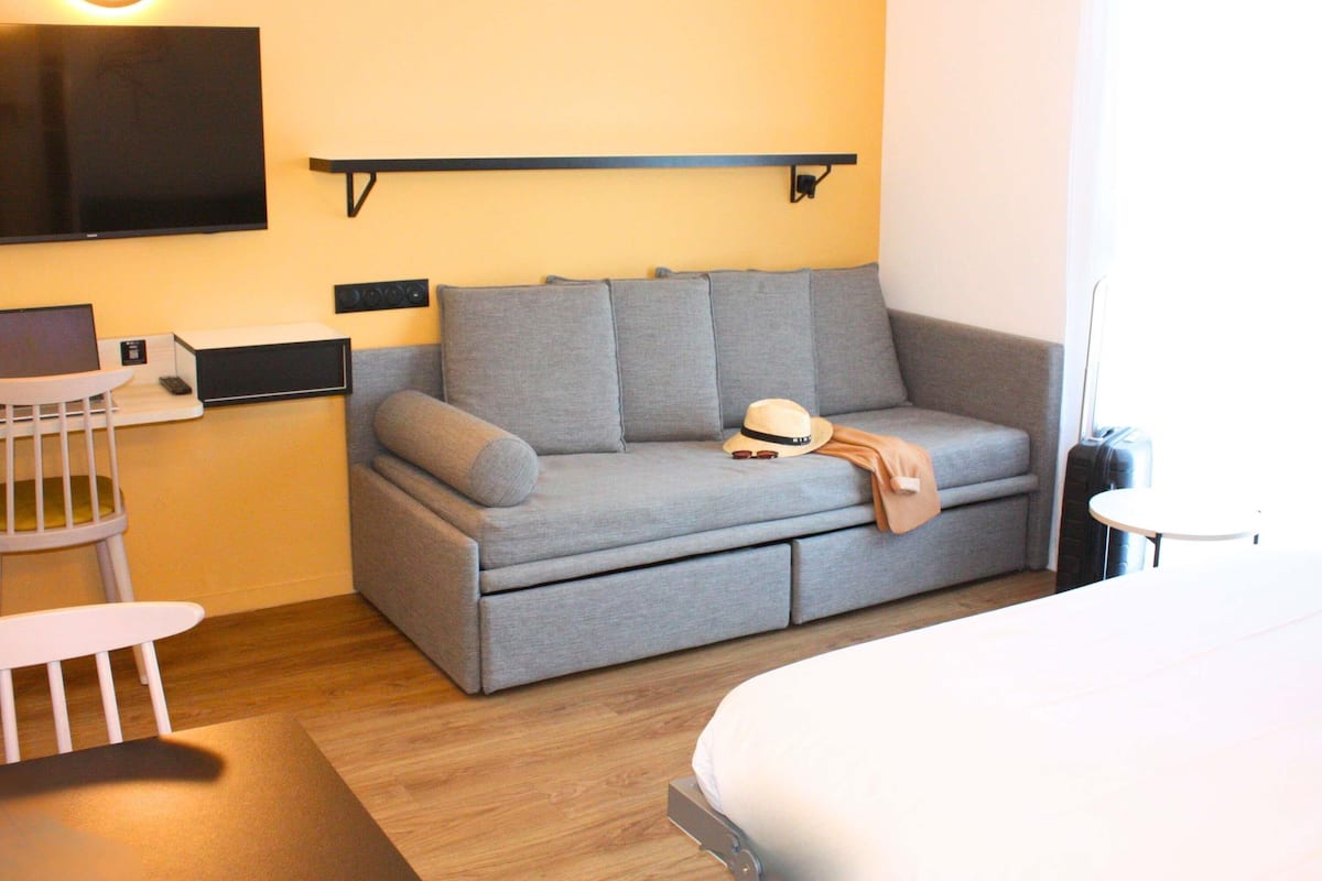 Studio, Multiple Beds | Premium bedding, blackout drapes, soundproofing, iron/ironing board