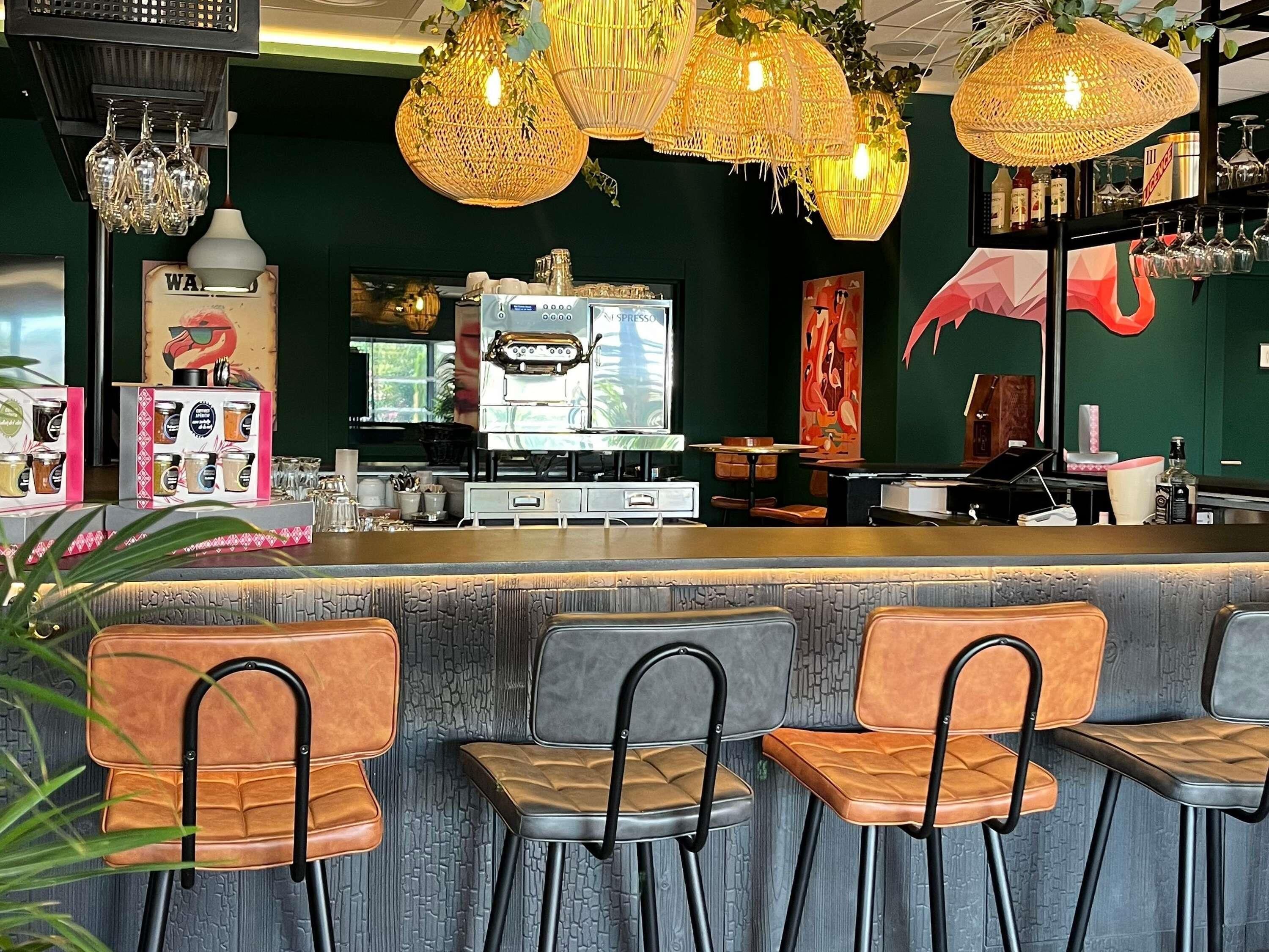 المنشأة من الخارج