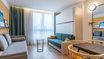 Studio, Mehrere Betten | Hochwertige Bettwaren, Verdunkelungsvorhänge, schallisolierte Zimmer