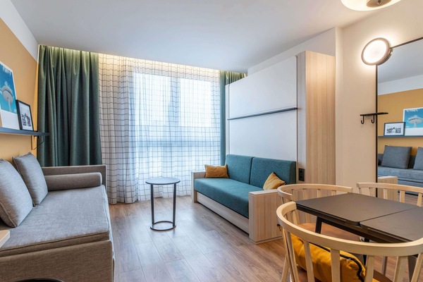 Studio, Multiple Beds | Premium bedding, blackout drapes, soundproofing, iron/ironing board